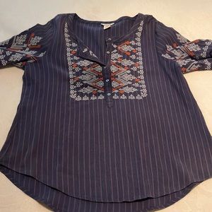 Sundance stripped embroidered shirt. 3/4 sleeves. Size Large
